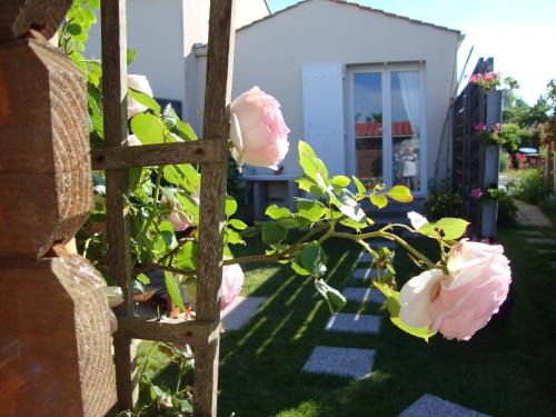 Bretignolles-sur-Mer Apartment | MER à pied Vrai lit LINGE FOURNI Jardin Vélos bienvenus