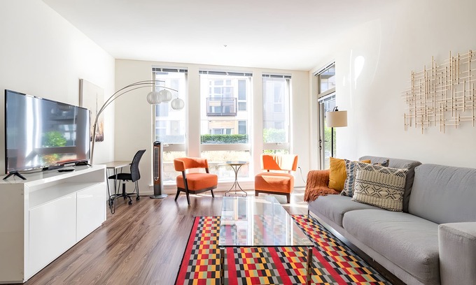 Mercer Island Apartment | Mercer Isl 2BR #1| Ideal 4 Business Travel