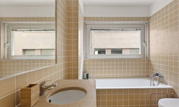 Bairro Alto Apartment | Merces 2 BDR Apt Bairro Alto