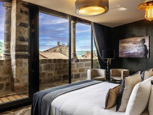 Figeac Hotel | Mercure Figeac Viguier du Roy