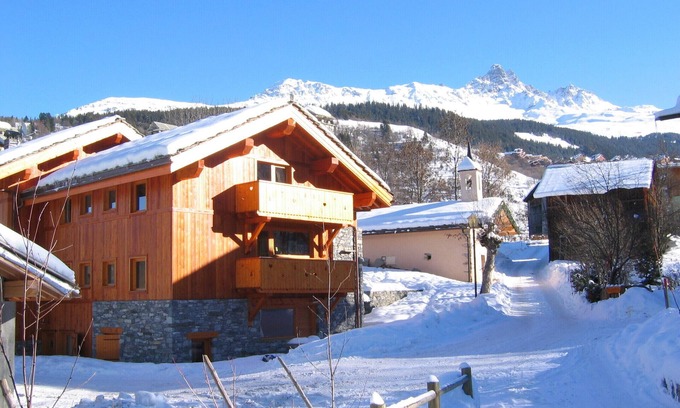 Le Raffort Ski Chalet | Meribel Charming chalet near the slopes with Sauna and Jacuzzi