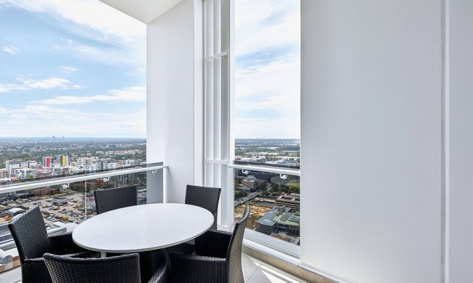 Liverpool Apartment | Meriton Suites Liverpool