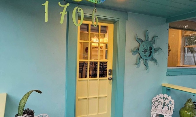 Granada Cottage | Mermaid Cottage