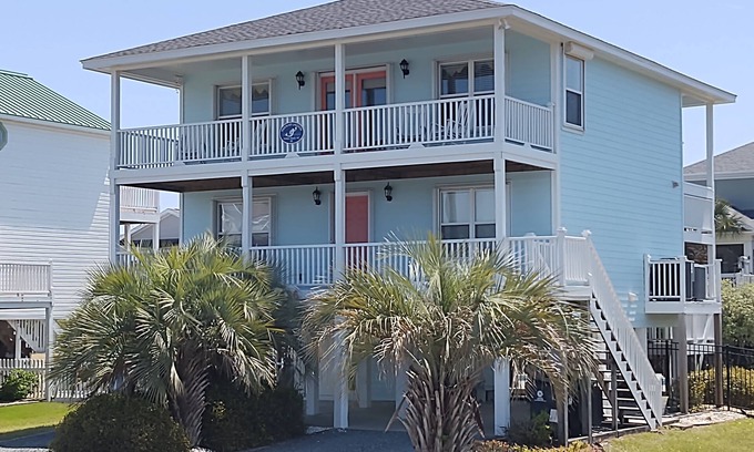 Holden Beach House | Mermaid Lagoon! Beautiful waterway views, private pool, great family getaway!