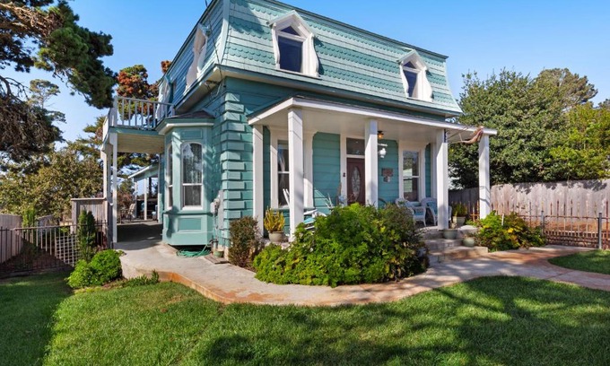 Cleone House | Mermaid Manor