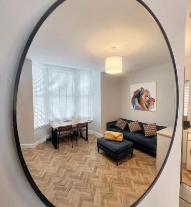 Portsmouth Apartment | Merton Place, Southsea apartment with parking