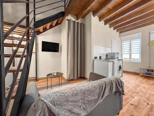 Coulanges-les-Nevers Apartment | Mezzanine, Terrasse privée et Clim