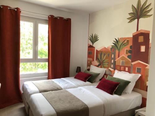 8th Arrondissement Hotel | MGH Massilia Green House