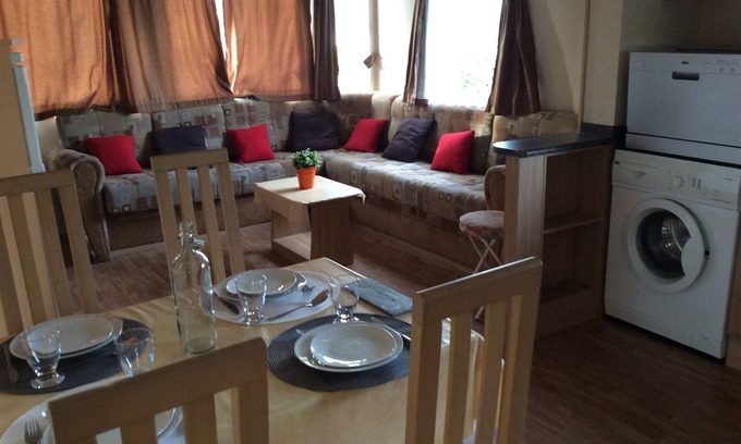 Gastes House | MH 3 bedrooms fully equipped (air conditioning, tv, llinge, lvaiss) The Reserve