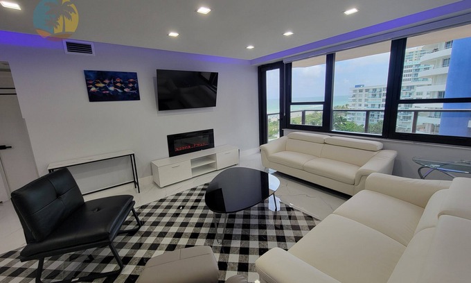 La Gorce Apartment | Miami Beach Spacious 3-Bedroom Condo with Ocean View - 10E