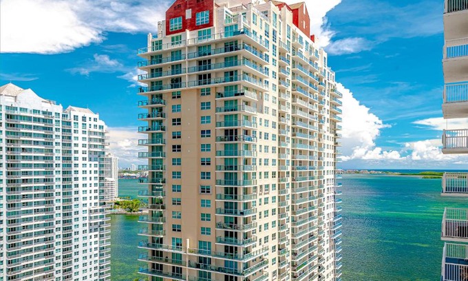 Brickell Apartment | Miami condo with city & ocean views! Sleep up to 6!