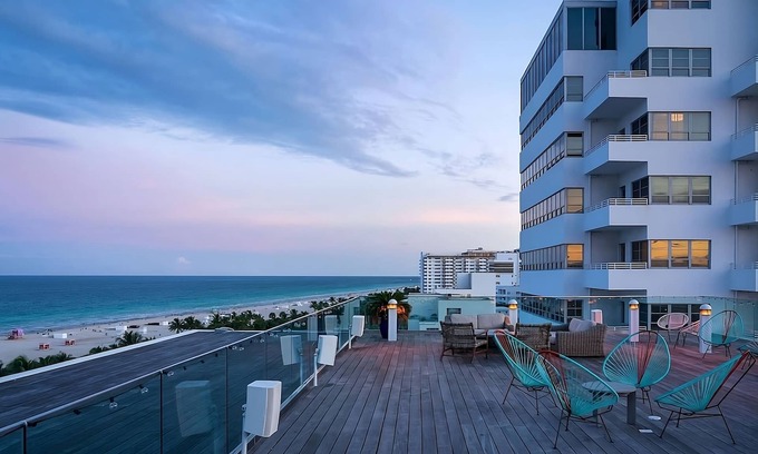 City Center Resort | Miami Magic: Where Style Meets Seaside! Beachfront Location w/Outdoor Pool!