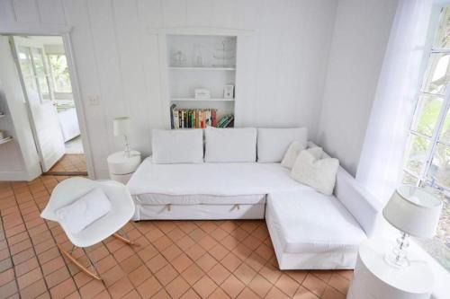 El Portal House | Miami Pool Cottage