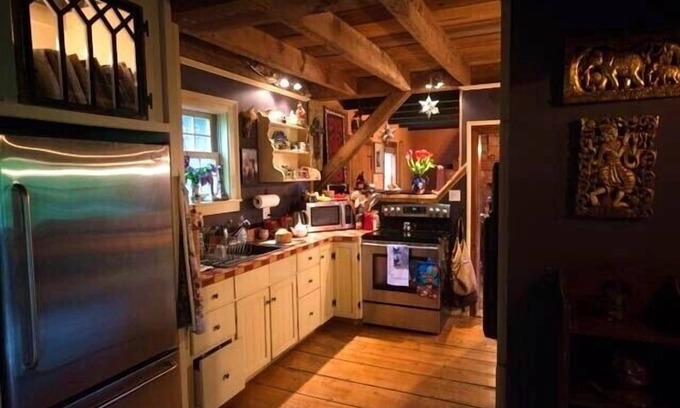 Granville Ferry Cottage | Michaelmas Cottage 1769 - Family/Pet Vacation - Rural Annapolis Royal