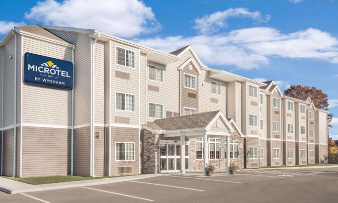 Binghamton Hotel | Microtel Inn & Suites by Wyndham Binghamton