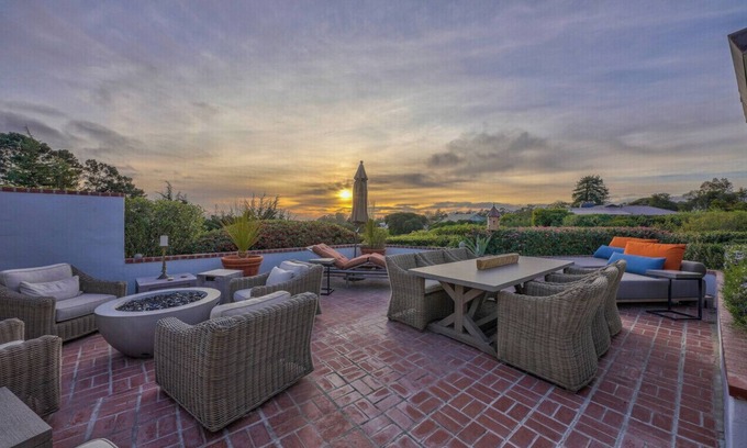 Hatton Fields House | Mid Century Modern with Ocean Views! .