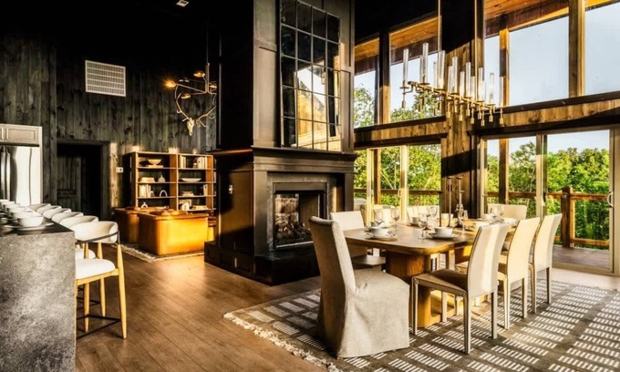 Gatlinburg - Pigeon Forge Cabin | Midnight Mountain - Luxury Smokies Retreat
