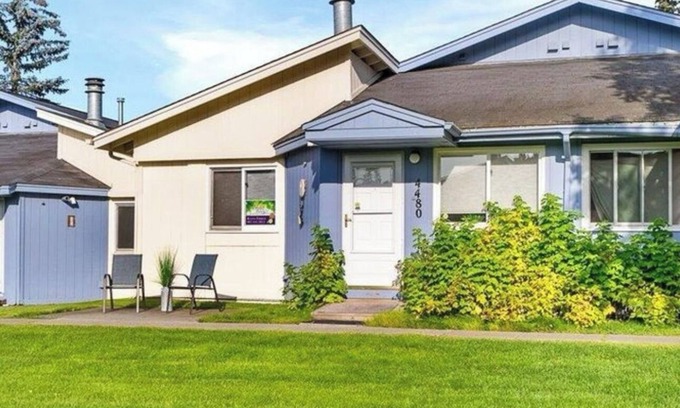 Russian Jack Park Condo | Midterm Rental Townhouse Style Condo in Anchorage