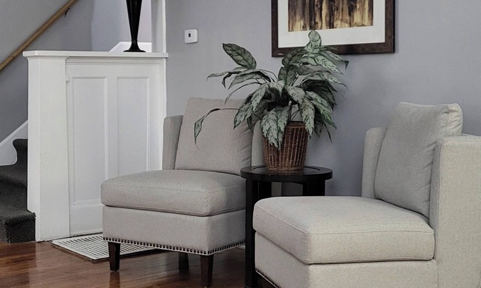 Downtown Omaha House | Midtown Beauty- Blackstone Neighborhood, 10 minutes from baseball stadium.