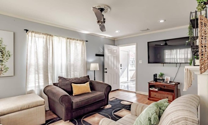 Mobile House | Midtown Cottage, Great Location! Mellow at Morgan