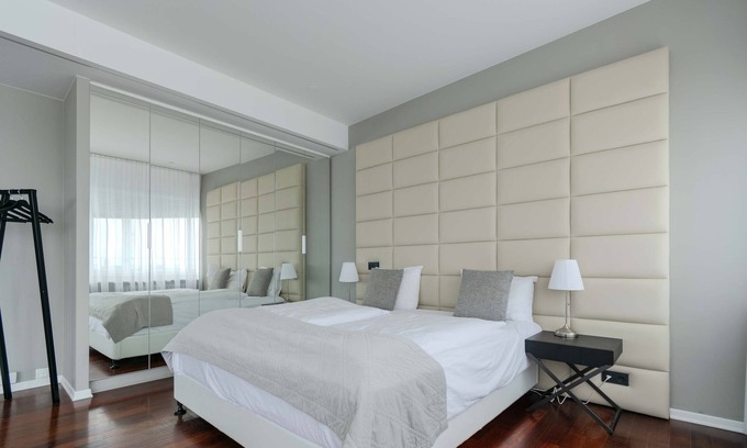 Downtown Hotel | Midtown Reykjavik - King Suite with balcony