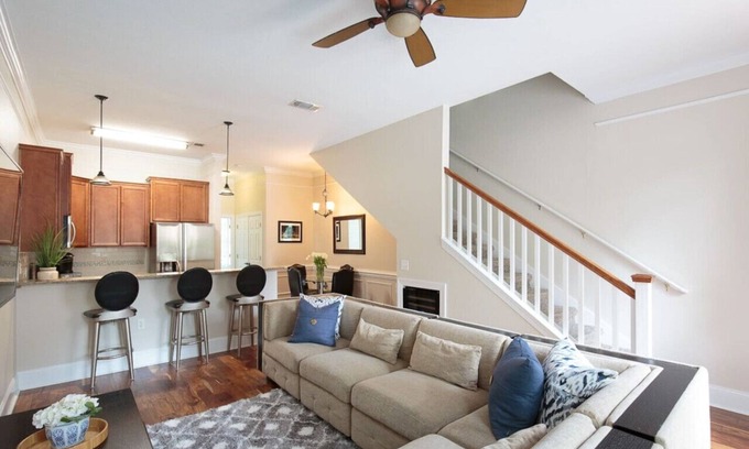 Governor's Walk Condo | Midtown Townhouse Close to Downtown Pets Welcome