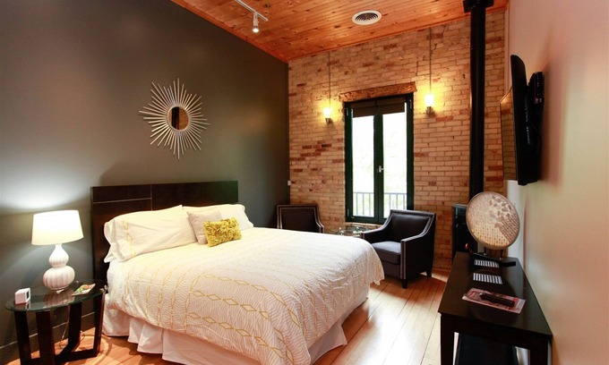 Saugatuck House | Milano Suite: This contemporary room in the center of town features a king size