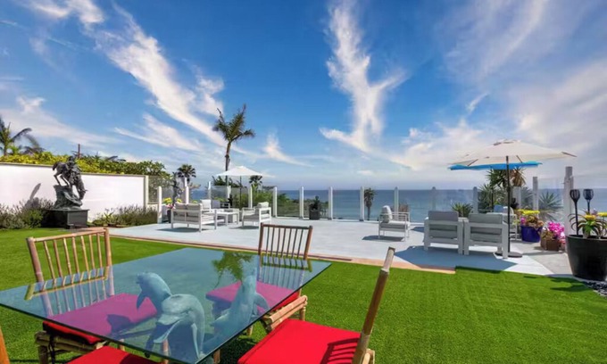 Malibu House | Miles Davis Oceanfront Retreat