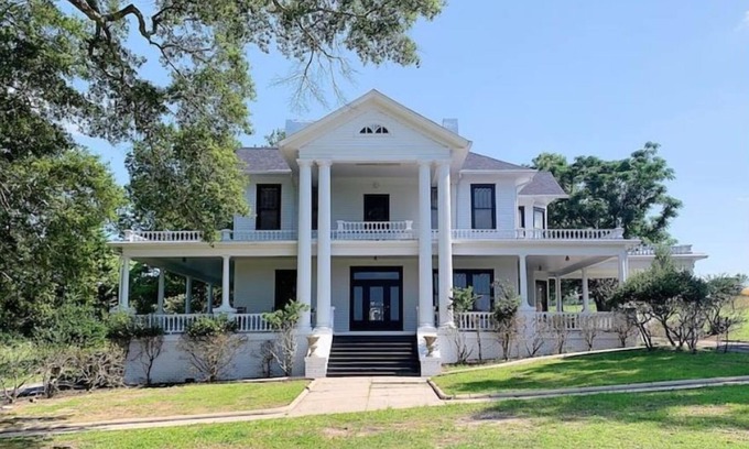 Pine Mountain Valley House | Millarden Farms Main House