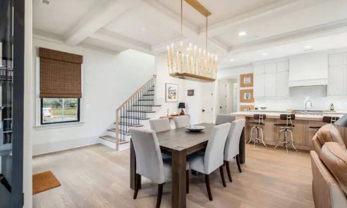 Dilworth House | Million dollar home walking distance to Uptown