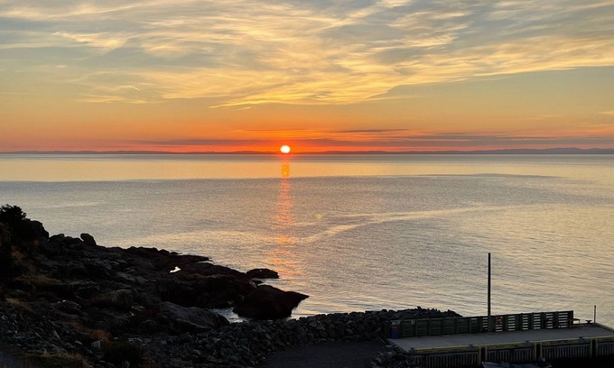 Bauline Cottage | Million Dollar View! Ocean Front, 3 Bedroom Cottage, 15 Min. from St. John's