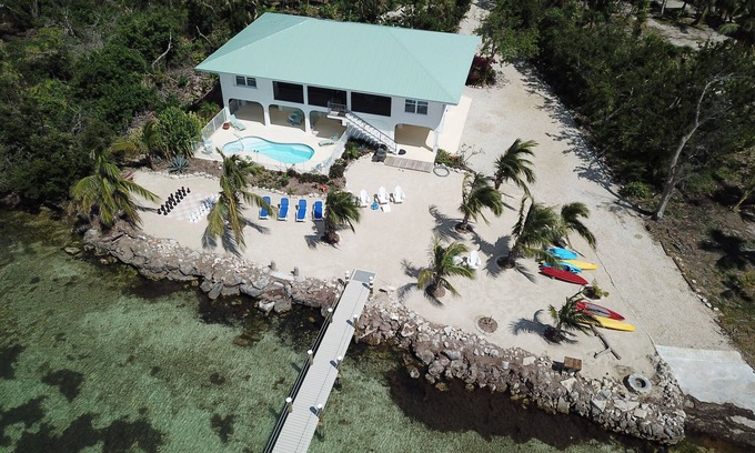 Marathon House | MILLION DOLLAR VIEW very private 4 bedroom resort with pool, pier, kayaks, spa