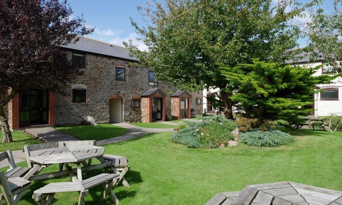 Widemouth Bay Cottage | Millook Cottage 73368 - sleeps 6 guests in 3 bedrooms