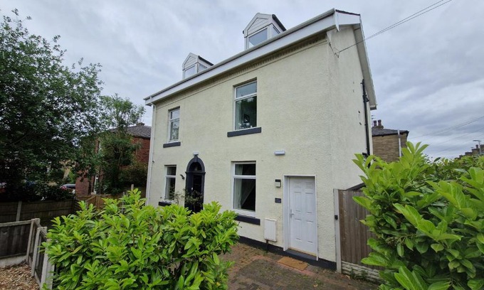 Milnrow Apartment | Milne Apartment 2