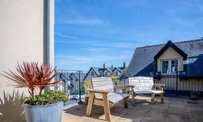 Saundersfoot Apartment | Minarvon - 2 Bedroom Apartment - Saundersfoot