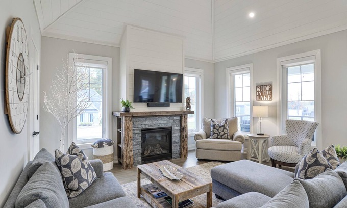 Minett House | Minett Cottage (#12)