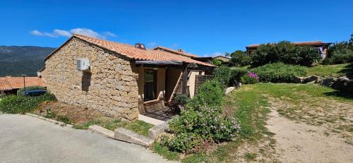 Serra-di-Ferro House | Mini Caseddu T2, Alba Rossa avec Piscine & vue mer