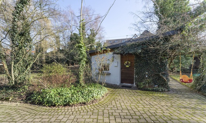 Dattenberg House | Mini house in the natural garden