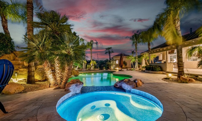Mesa House | Mini Resort! Heated Pool and Spa, Pickleball Court, Putting Green