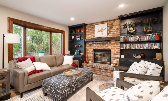 Minnetonka House | MINNeSTAY* Creekside Lodge | Nature |