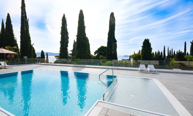 Gardone Riviera Apartment | Minnie - spacious apartment in Gardone Riviera