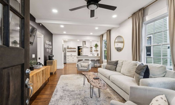 Eastwood House | Mins to Broadway & Downtown Nashville with Hot tub