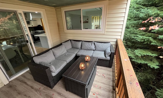 Portland Heights Hotel | Minutes from downtown and the Arts district awaits your Emerald Forest Hideaway.