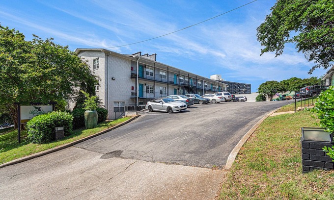 Crestline Heights Apartment | Minutes to Hospitals & UAB W/Free Parking & Fast WiFi!
