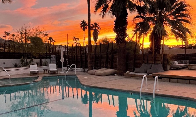 Desert Hot Springs Hotel | Miracle Manor Boutique Hotel & Spa