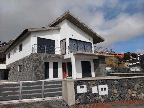 Angra do Heroismo House | Miramar