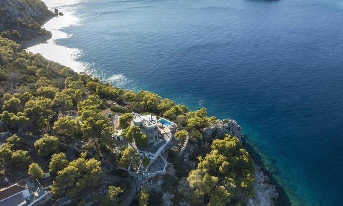 Hydra Villa | Mirkella - Six Bedroom Villa, Sleeps 12