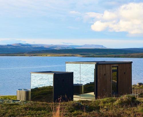 Budardalur House | Mirror Suite