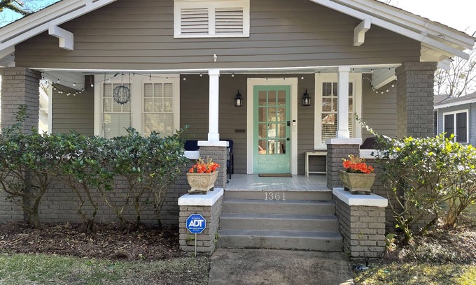 Hannon Park House | Miss Browns Mardi Gras Bungalow!