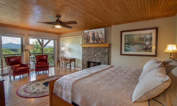 Blowing Rock House | Misty Ridge Retreat